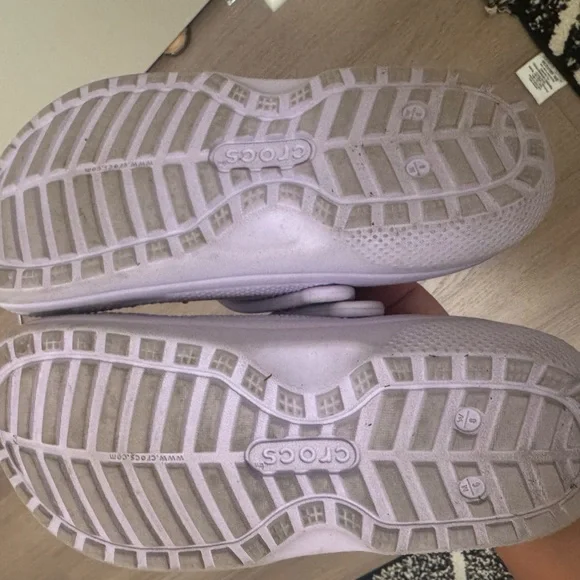 CROCS in Soft Purple with inside fur - Picture 8 of 8